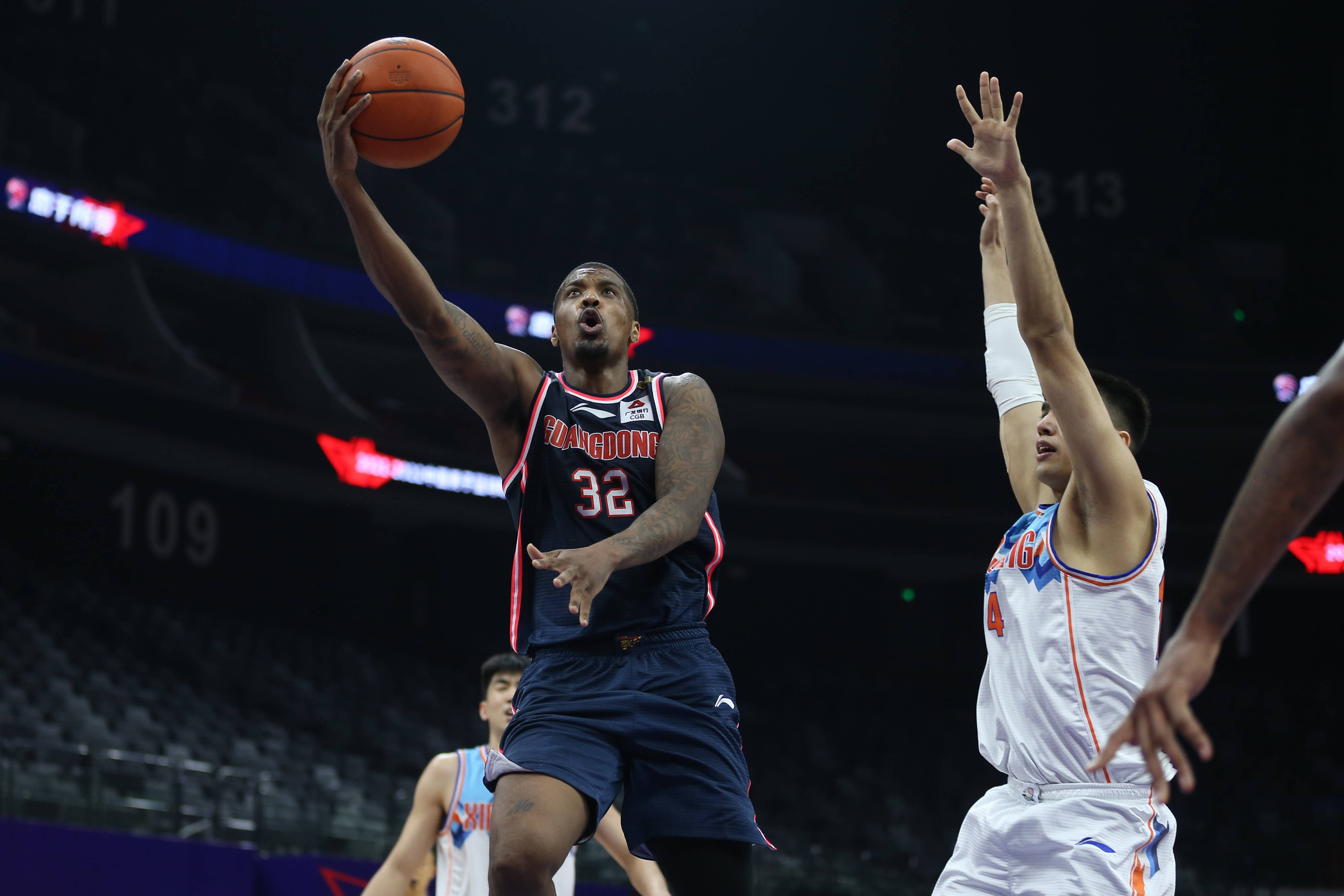  JackeyLove爆冷击败西班牙队，败北引爆全场！