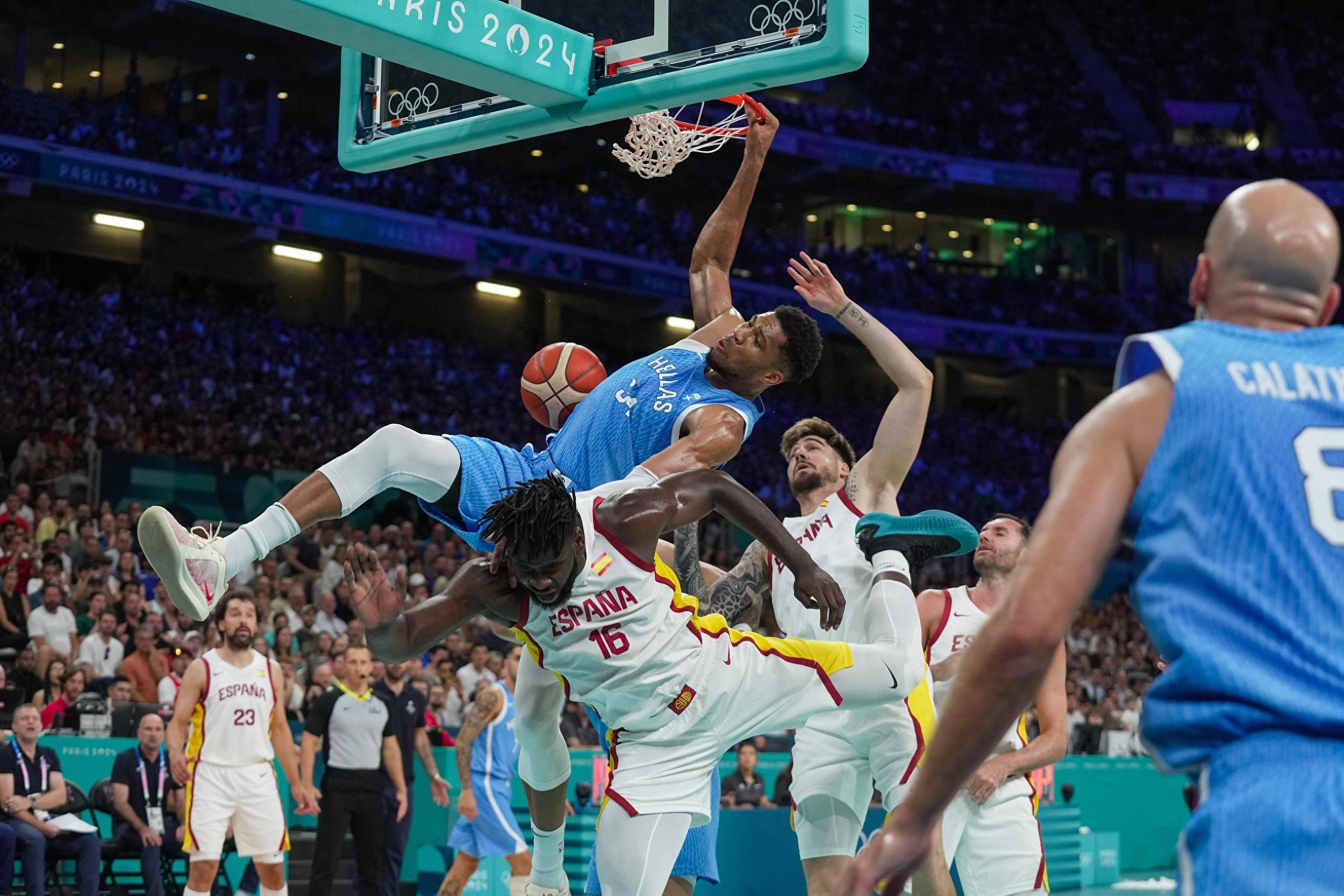 字母哥爆冷击败西班牙队，比分优势明显引爆全场！的简单介绍